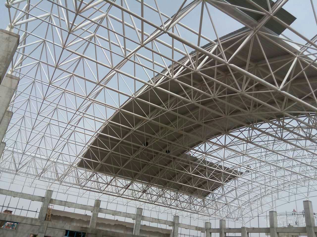 双滦区青岛一汽网架
